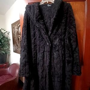 BLACK TEXTURED LONG COATAGIN W/HOOD